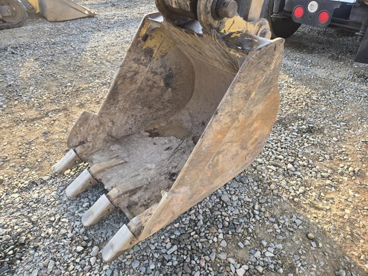 caterpillar-312-image-24