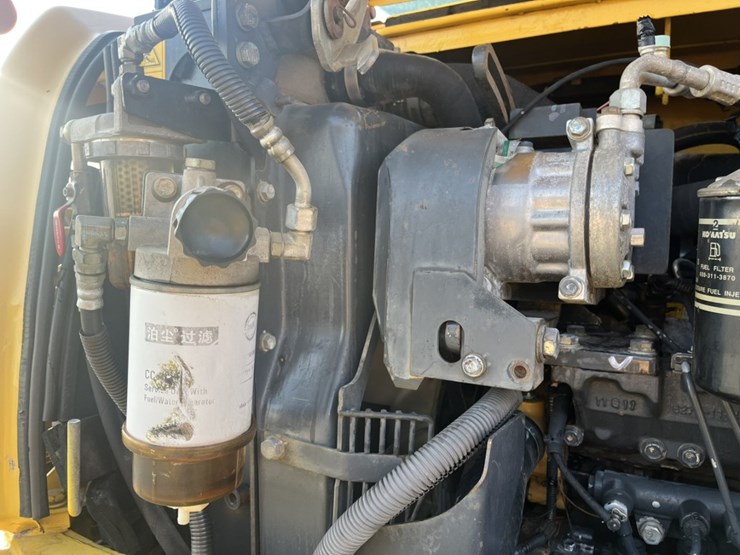 2012-komatsu-pc70-image-30