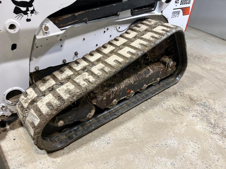 2022-bobcat-t870-image-12
