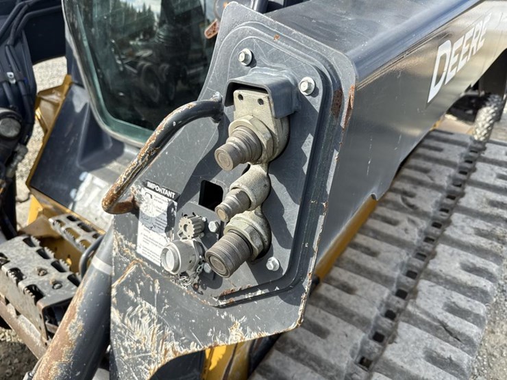 deere-331g-image-16