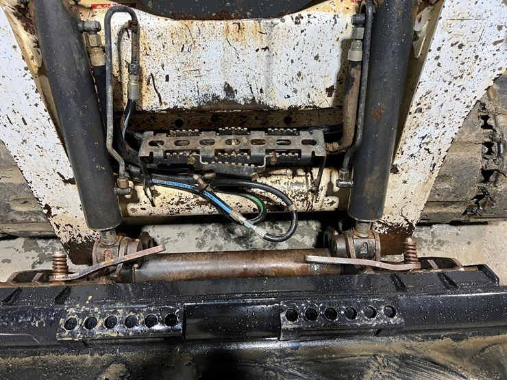2017-bobcat-t770-image-10