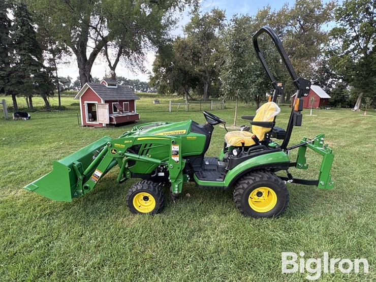 2021-john-deere-1025r-image-8