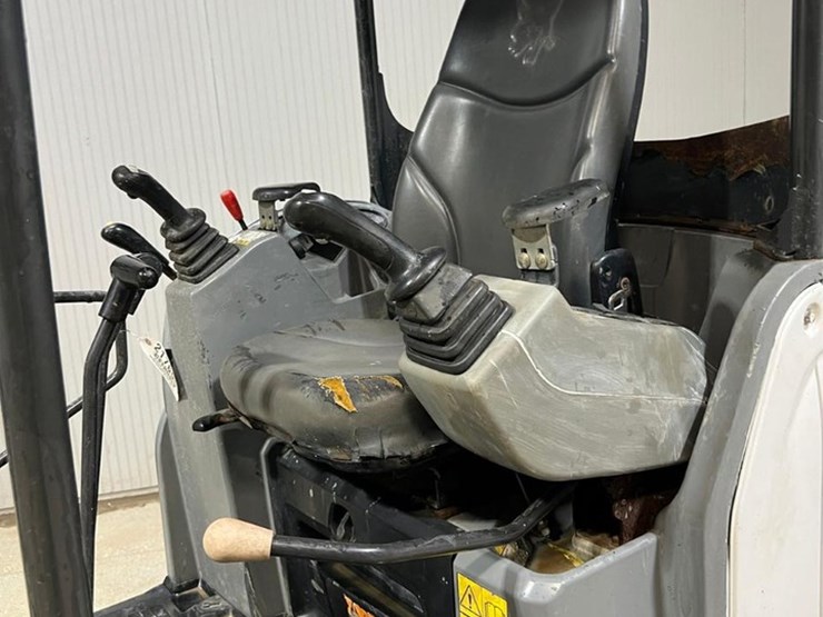 2019-bobcat-e20-image-22