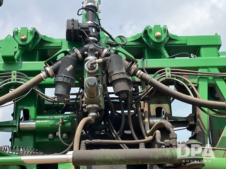 2018-john-deere-r4045-image-38