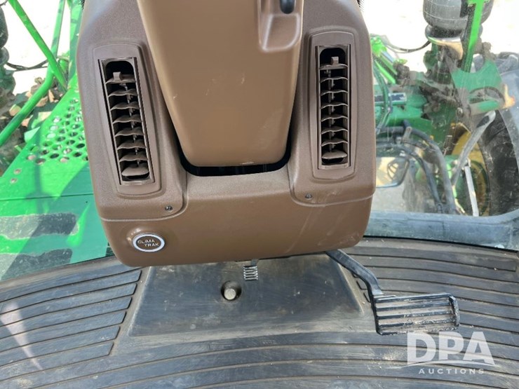 2014-john-deere-4730-image-59