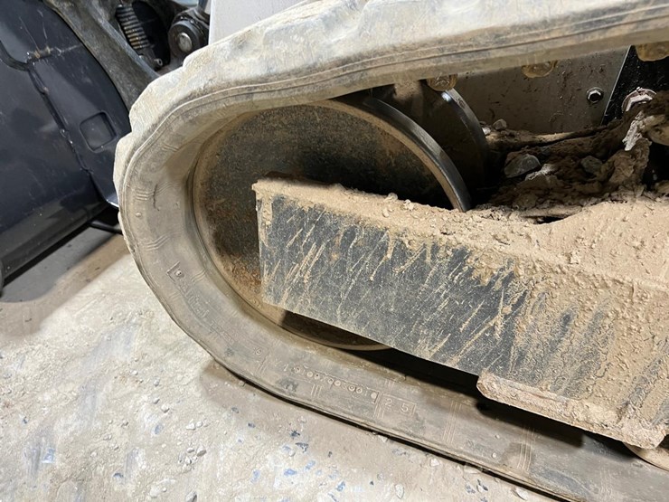 2022-bobcat-t64-image-42