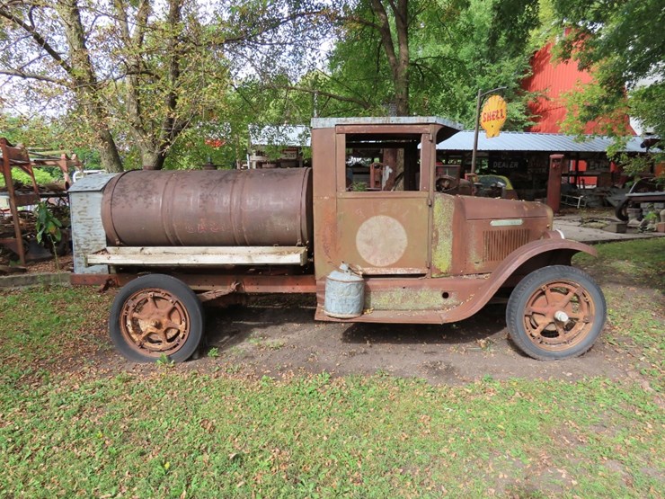 1928-international-9-image-6