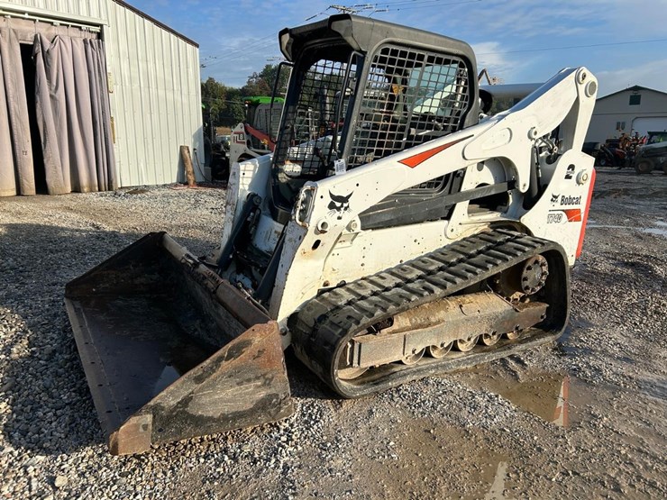 2017-bobcat-t740-image-1