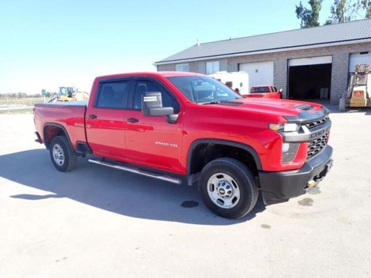 2022-chevrolet-silverado-2500-image-3