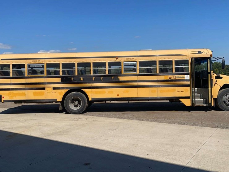 2009-blue-bird-bb-conventional-school-bus-image-5