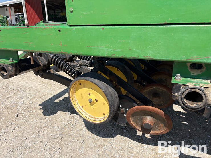 john-deere-750-image-14