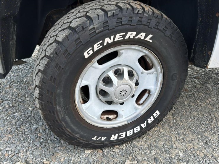 2012-chevrolet-2500-image-14