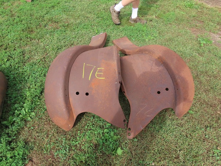 1920's-chevrolet-front-fenders-image-1