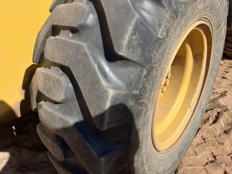 caterpillar-928g-image-116