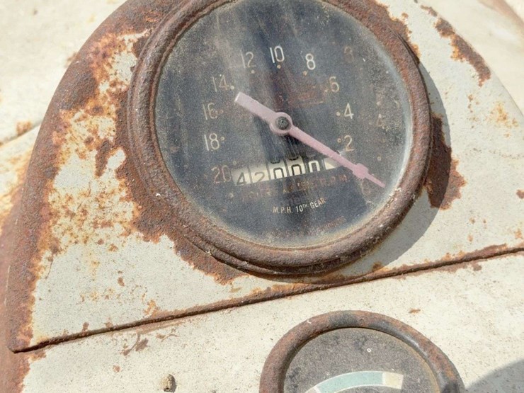 ford-4000-image-31
