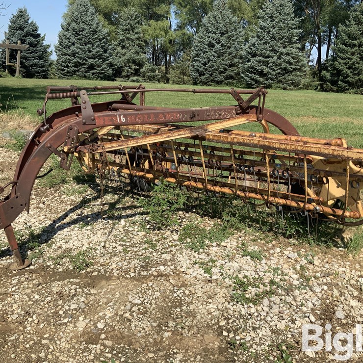 NEW HOLLAND 56