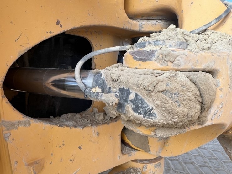 2020-volvo-a60h-image-14
