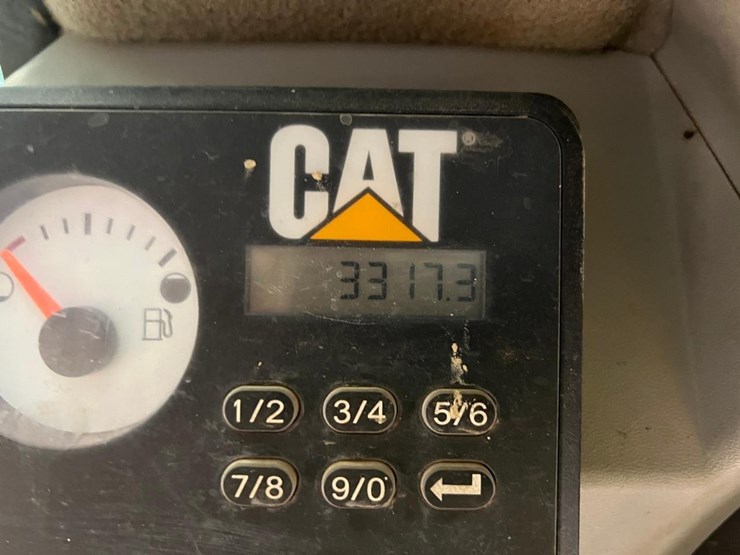 2016-caterpillar-259d-image-25