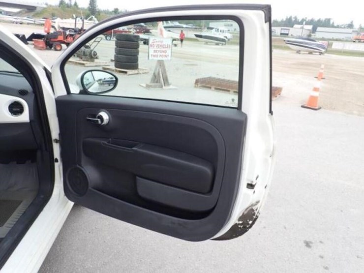 2015-fiat-500-automobile-3c3cffbr7ft662975-image-27