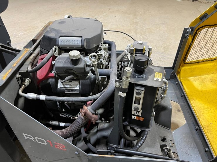 2021-wacker-neuson-rd12a-90-image-17