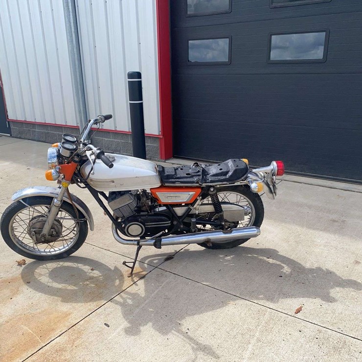 1971 Yahmaha R350 Motorcycle