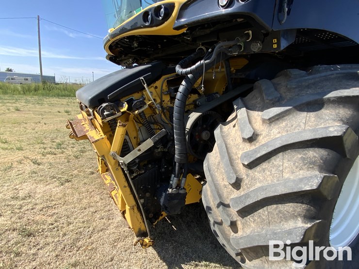 2016-new-holland-fr850-image-10