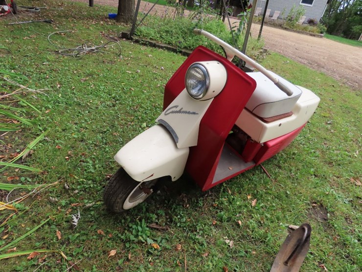 1959/60-cushman-road-king-scooter-image-1