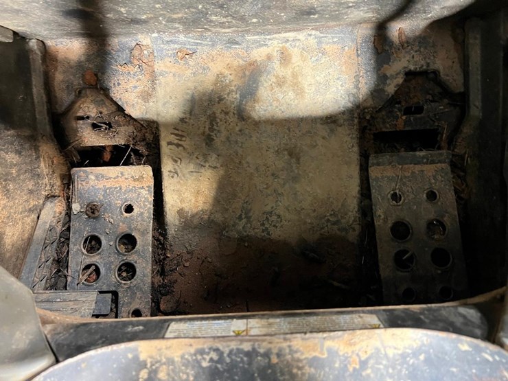 2021-bobcat-t770-image-31