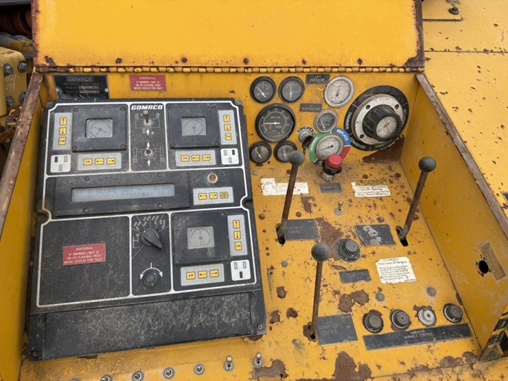 #1415-•-gomaco-gt3600-curb-machine-image-60