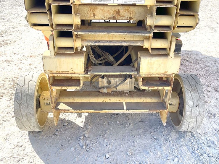jlg-2646es-image-14