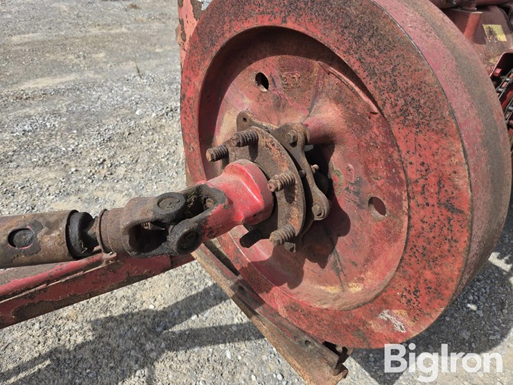 new-holland-275-image-11