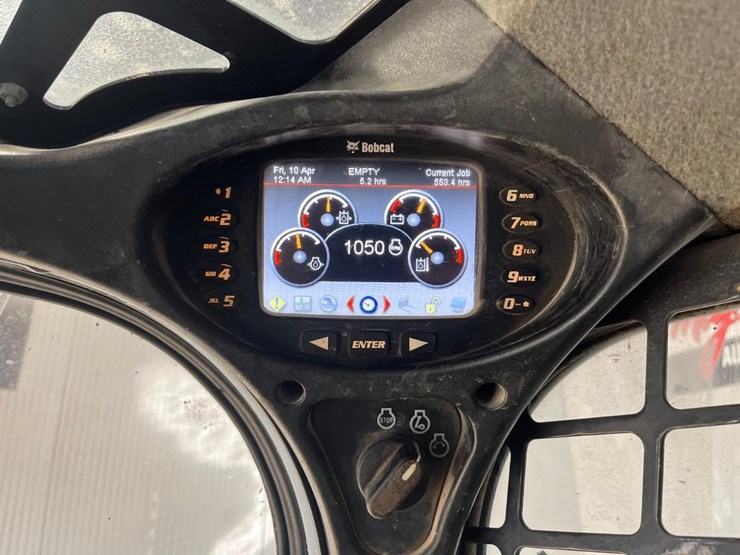 2019-bobcat-t870-image-28