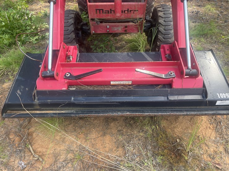 2020-mahindra-1640-image-14