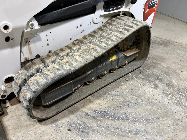 2023-bobcat-t770-image-12