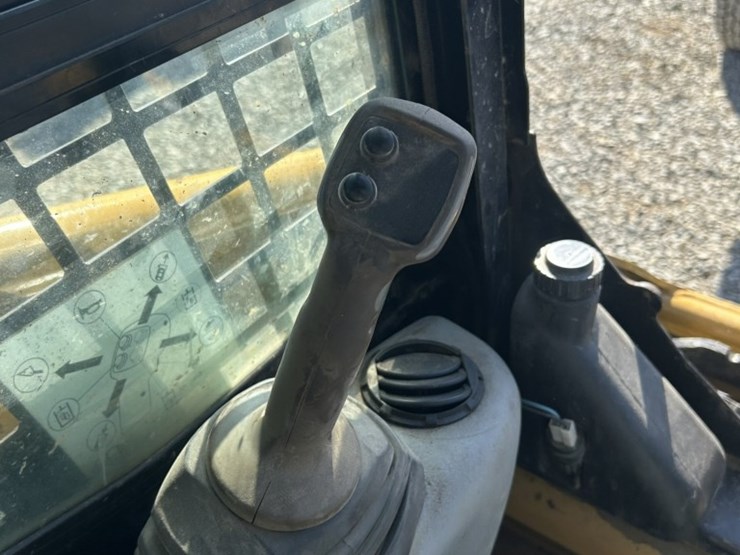 caterpillar-247b3-image-45