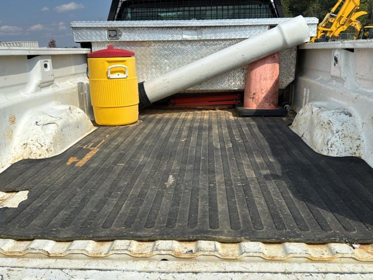2012-chevrolet-2500-image-24