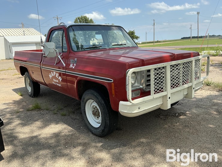 1975-chevrolet-custom-deluxe-image-3