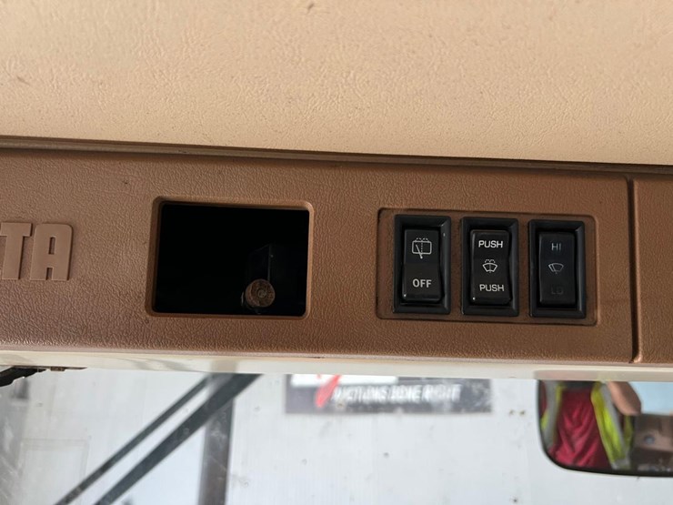 kubota-m6950-image-30