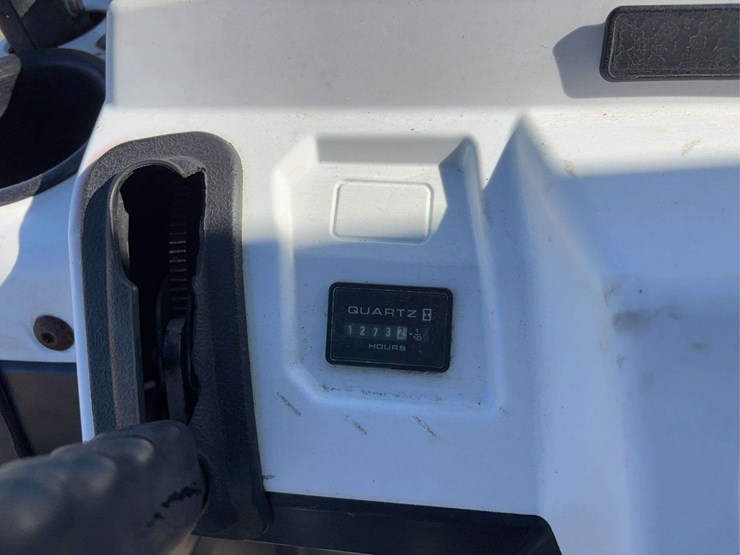 2013-bobcat-3400-image-23