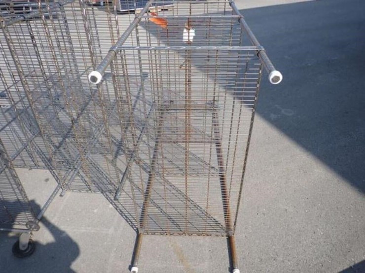 qty-of-(3)-metal-racks-image-7