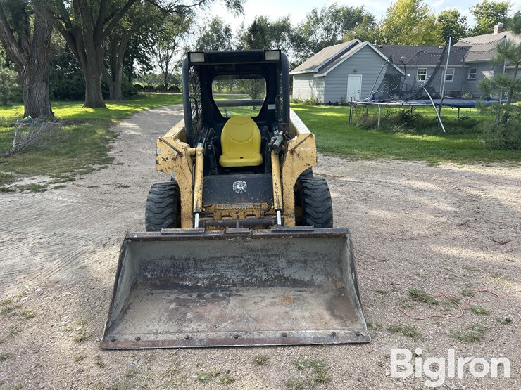 2005-john-deere-317-image-2