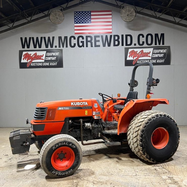 KUBOTA M5700