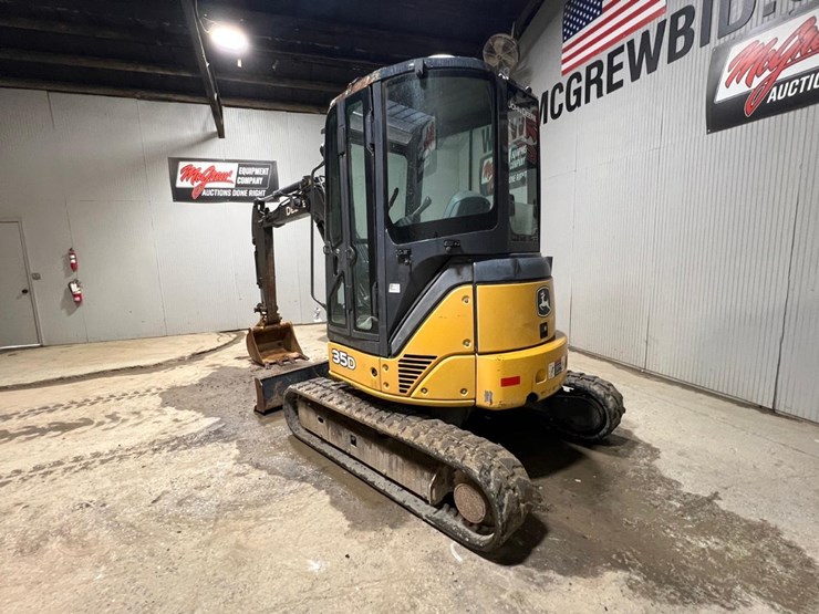 deere-35d-image-3