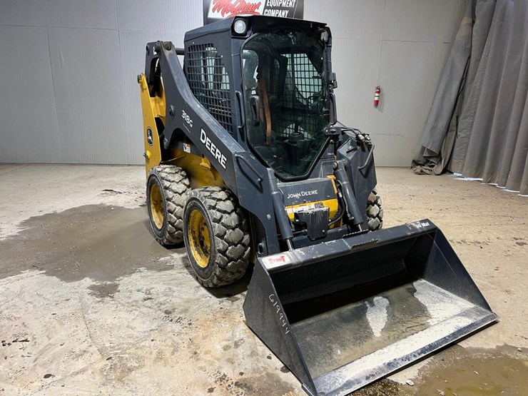 2016-deere-318g-image-33