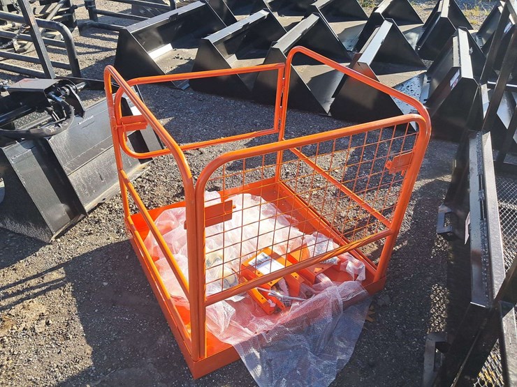 pallet-fork-mount-safety-basket-image-1
