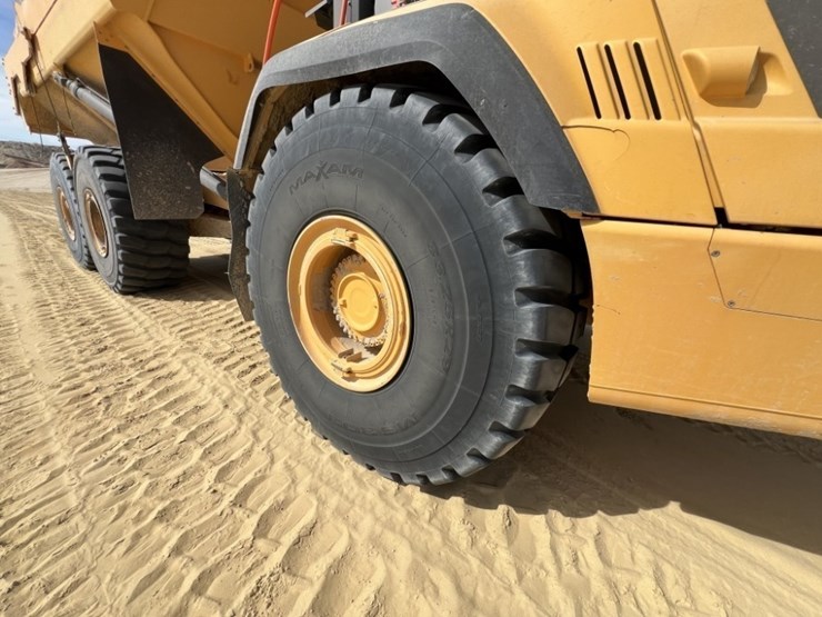 2020-volvo-a60h-image-23