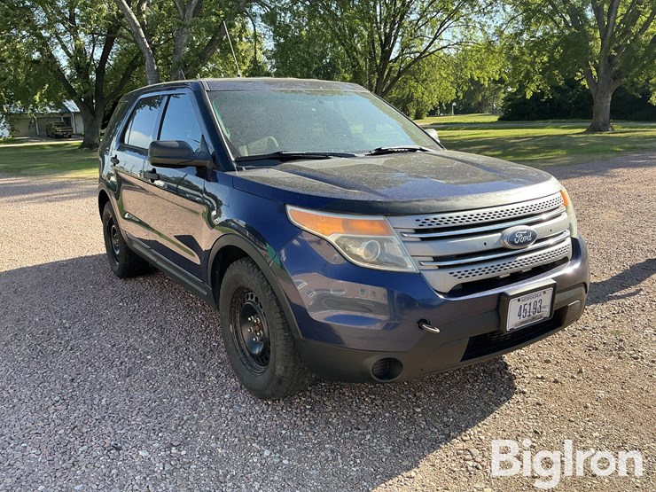 2011-ford-explorer-image-3