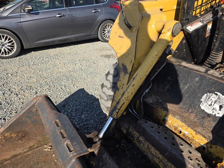 john-deere-250-image-15