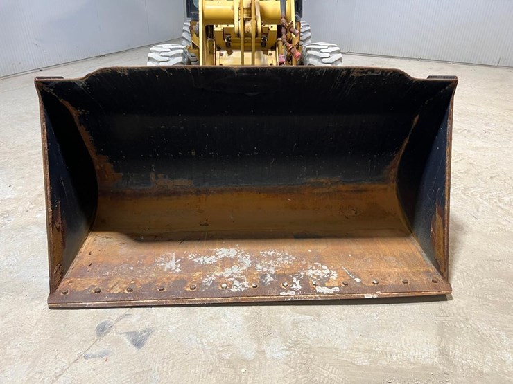 2021-caterpillar-903d-image-9