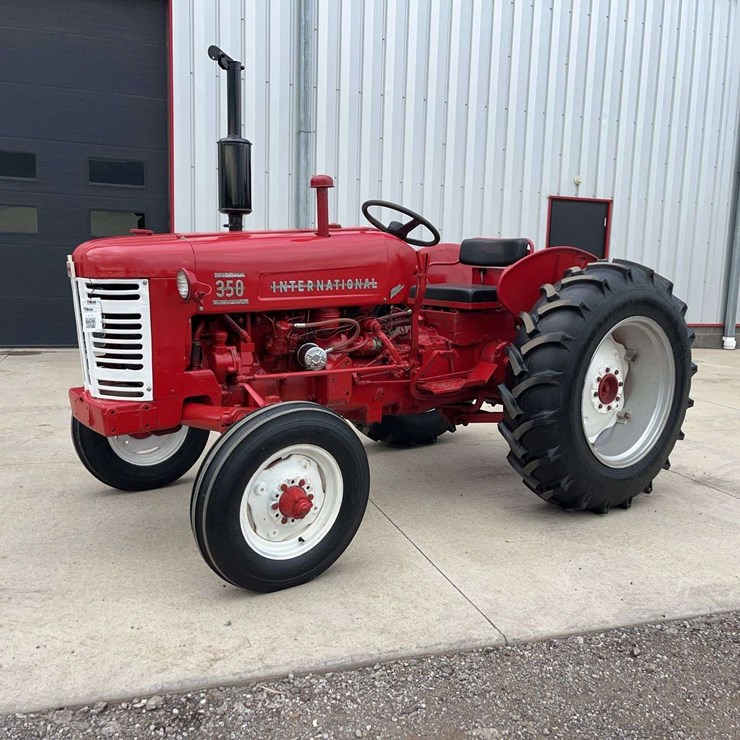 1953 INTERNATIONAL 350